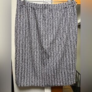 St. John Collection Silver-Gray Ribbed Knit Pencil Skirt size 16